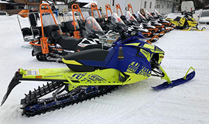 Mit dem Skidoo zur Piste! Skidoo
